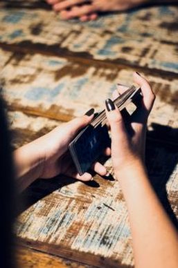 lệnh rút V9bet đang chờ